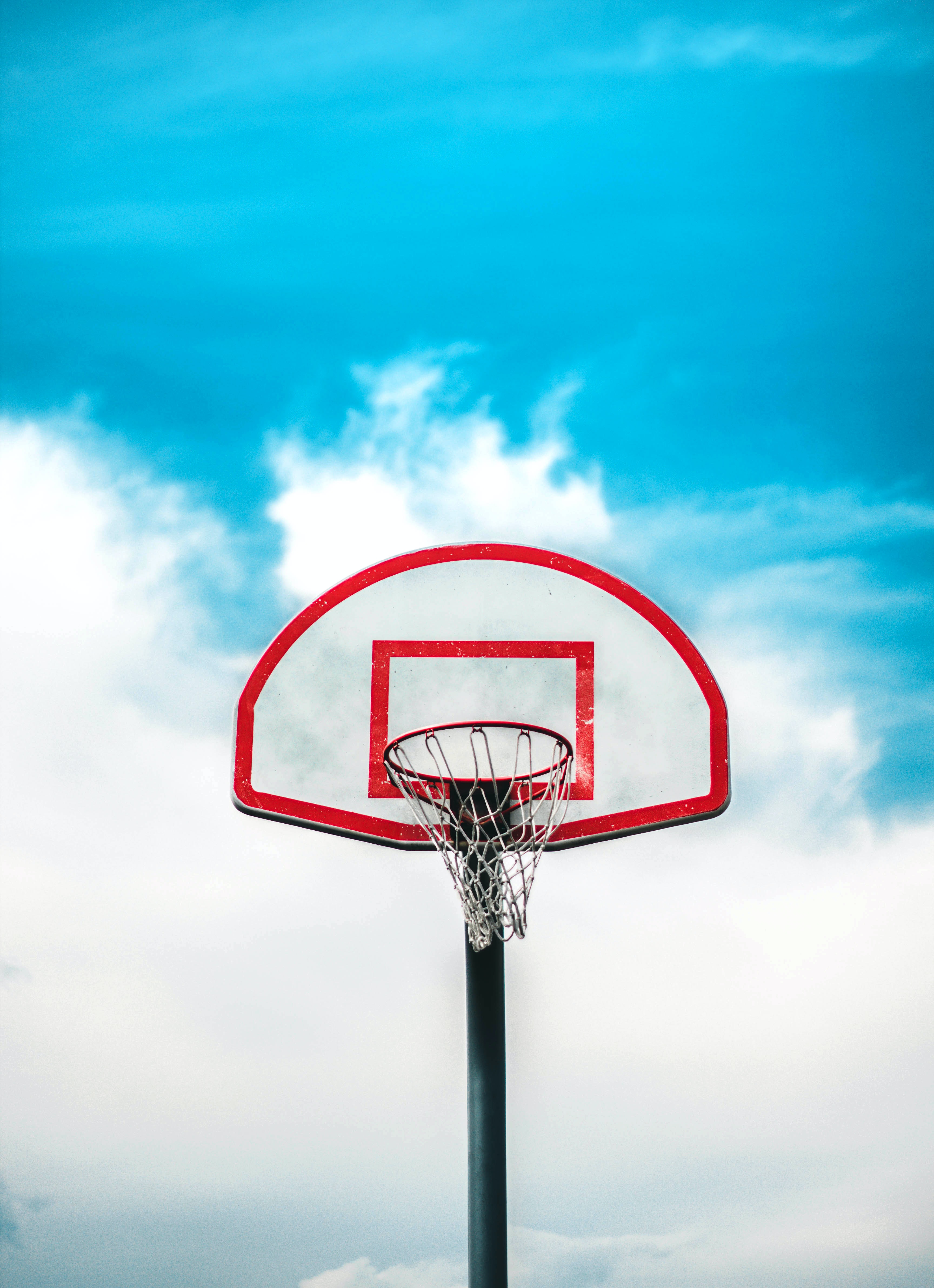 Koszykówka - jaki rodzaj obręczy wybrać?